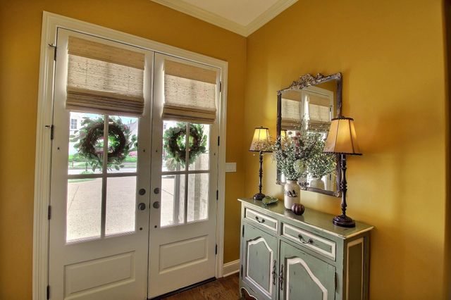 2069 STANDING ROCK DR, Collierville, TN 38017