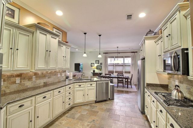 2069 STANDING ROCK DR, Collierville, TN 38017