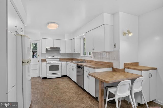 3106 HEARTHSTONE RD, Ellicott City, MD 21042