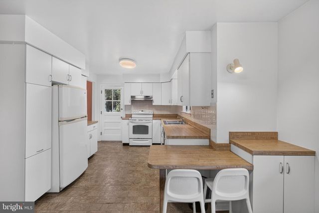3106 HEARTHSTONE RD, Ellicott City, MD 21042