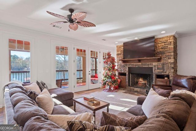 324 W River Bend Drive, Eatonton, GA 31024