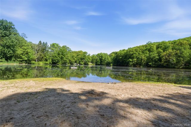 17 Yerkes Road, North Salem, NY 10560
