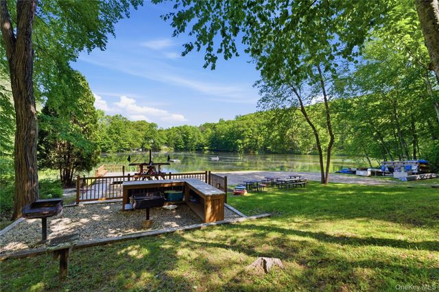 17 Yerkes Road, North Salem, NY 10560