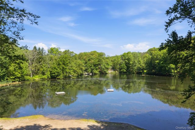 17 Yerkes Road, North Salem, NY 10560