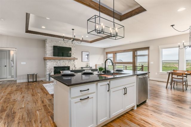 1821 Cottage Ridge Drive, Marion, IA 52302