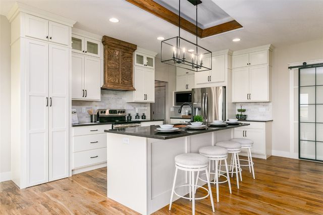 1821 Cottage Ridge Drive, Marion, IA 52302