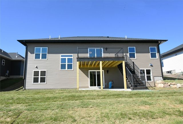 1821 Cottage Ridge Drive, Marion, IA 52302