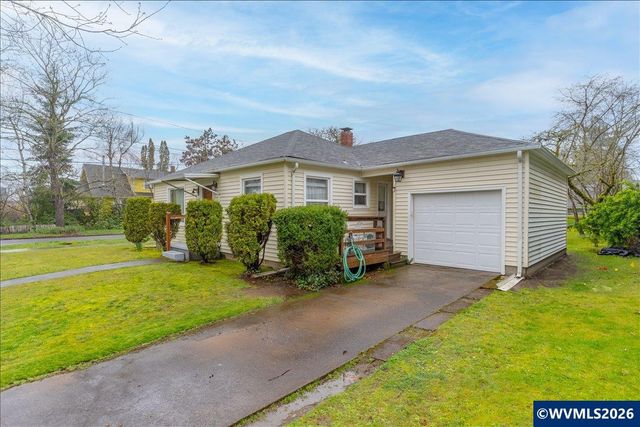 1090 15th St, Salem, OR 97301