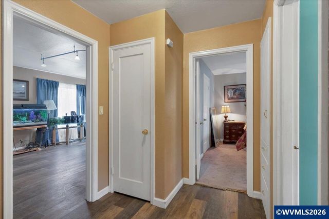 1090 15th St, Salem, OR 97301