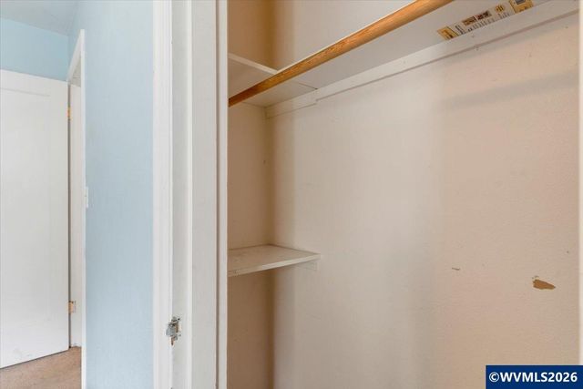 1090 15th St, Salem, OR 97301