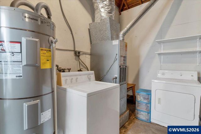 1090 15th St, Salem, OR 97301