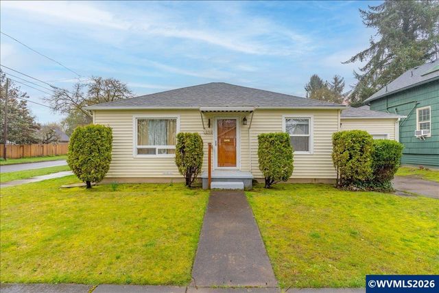 1090 15th St, Salem, OR 97301