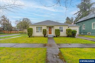 1090 15th St, Salem, OR 97301