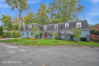 2502 Lee Drive, Bay City, MI 48708