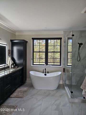 2714 Whitestocking Road, Burgaw, NC 28425