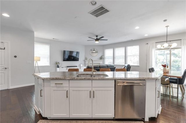 2193 HILLVIEW NE Drive, Brookhaven, GA 30329