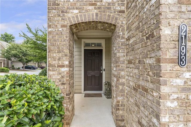 2193 HILLVIEW NE Drive, Brookhaven, GA 30329