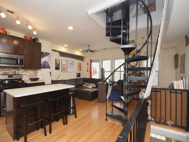 2110 W 18th Place, Chicago, IL 60608