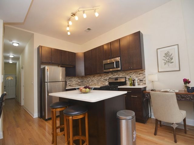 2110 W 18th Place, Chicago, IL 60608