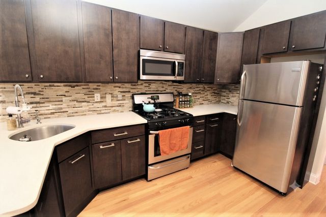 2110 W 18th Place, Chicago, IL 60608