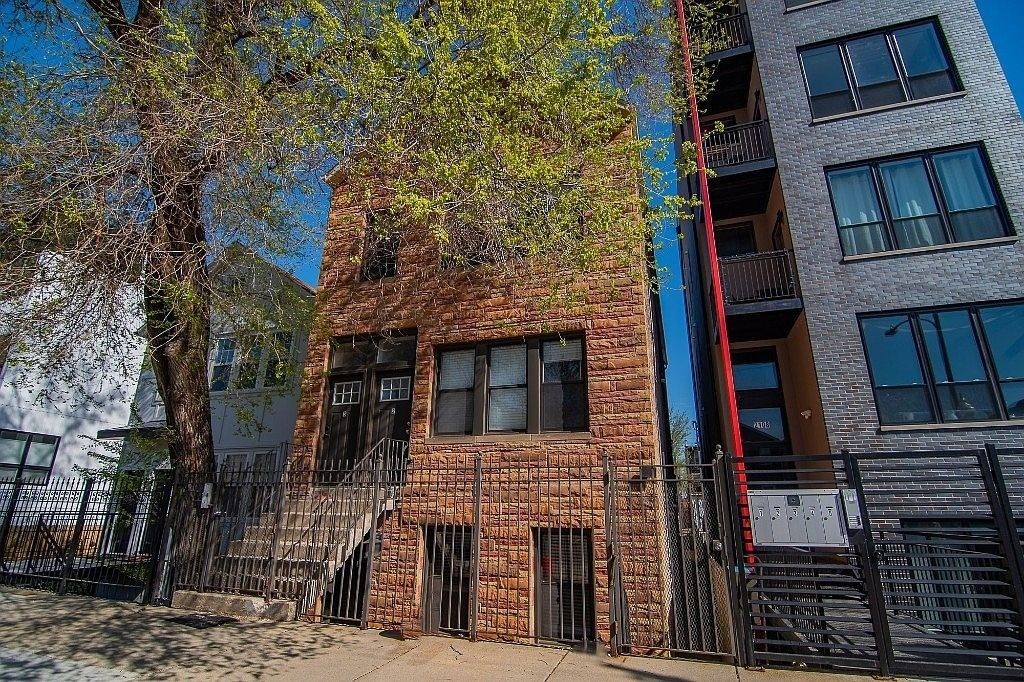 2110 W 18th Place, Chicago, IL 60608