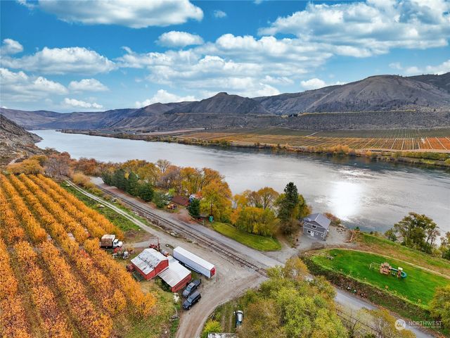 3710 Stayman Flats Road, Chelan, WA 98816