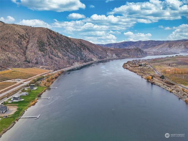 3710 Stayman Flats Road, Chelan, WA 98816