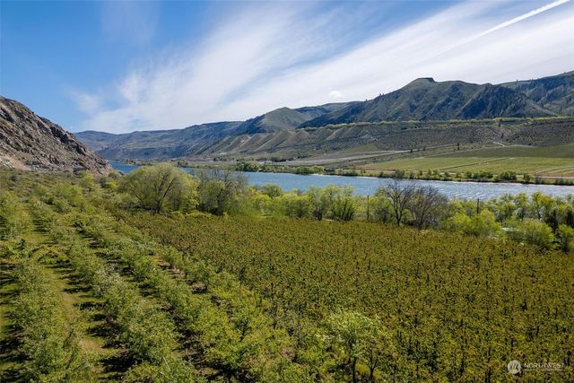 3710 Stayman Flats Road, Chelan, WA 98816