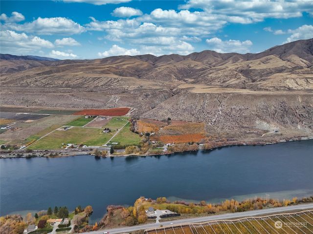 3710 Stayman Flats Road, Chelan, WA 98816