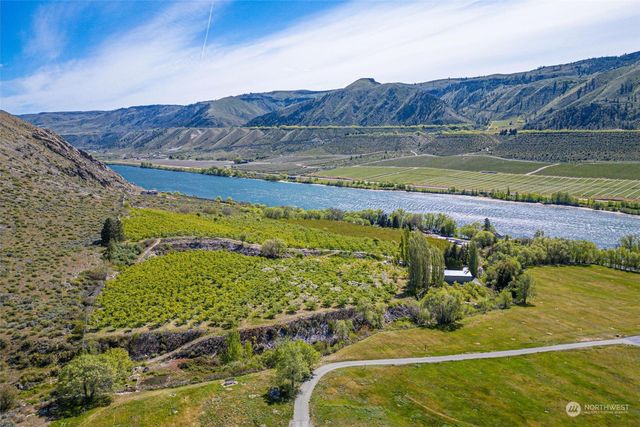 3710 Stayman Flats Road, Chelan, WA 98816