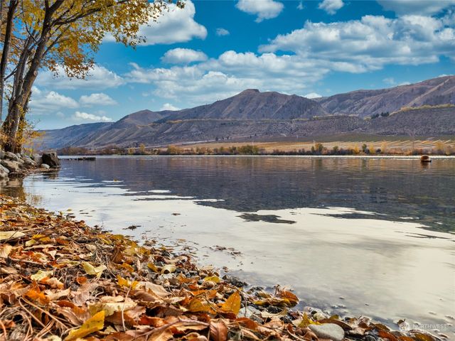 3710 Stayman Flats Road, Chelan, WA 98816