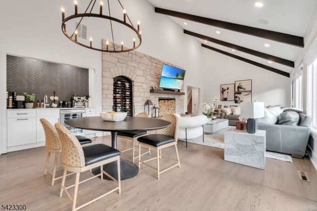 16 E Greenbrook Rd, North Caldwell Boro, NJ 07006