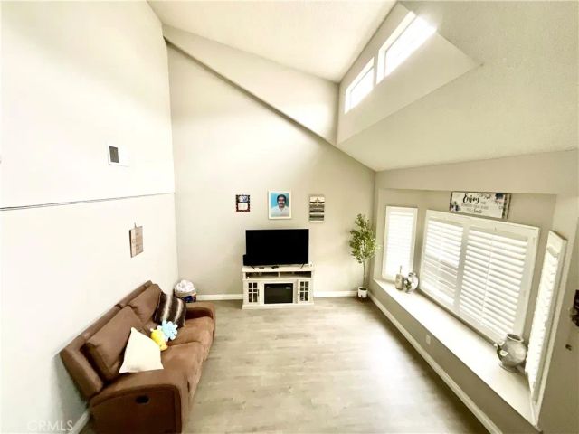 1078 W King Street, Banning, CA 92220