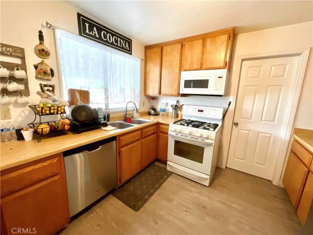 1078 W King Street, Banning, CA 92220