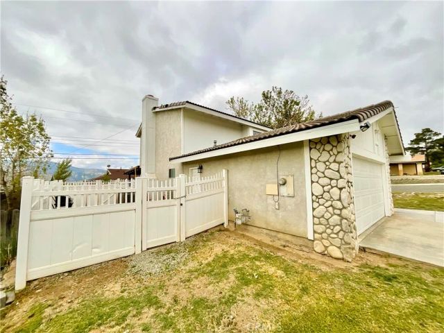 1078 W King Street, Banning, CA 92220