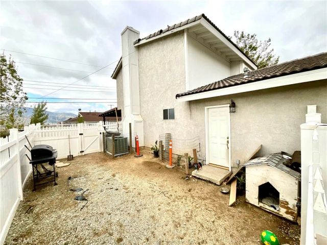 1078 W King Street, Banning, CA 92220