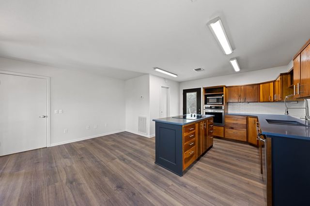 109 Debra Lane, Hunt, TX 78024