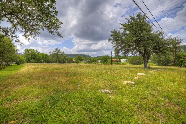 641 Rainbow RDG, Canyon Lake, TX 78133