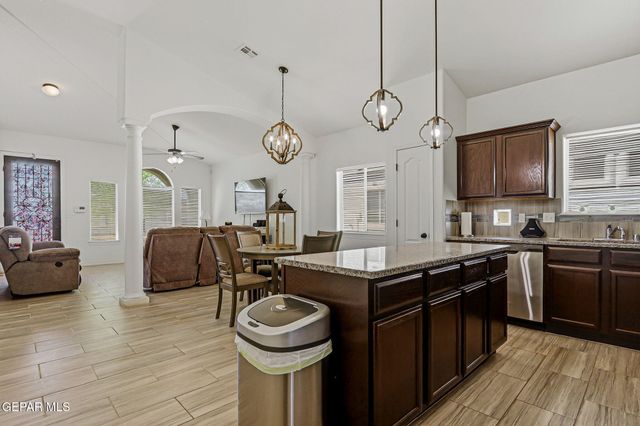 14329 Nick Drahos Lane, Horizon City, TX 79928