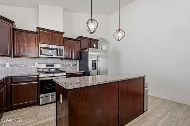 14329 Nick Drahos Lane, Horizon City, TX 79928