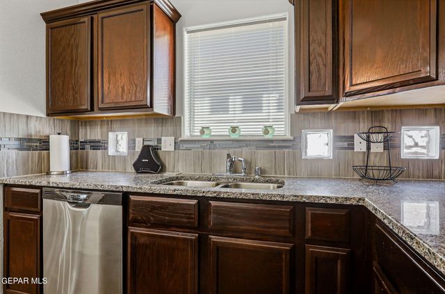 14329 Nick Drahos Lane, Horizon City, TX 79928