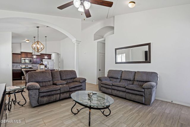 14329 Nick Drahos Lane, Horizon City, TX 79928