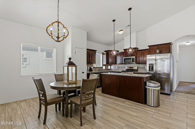 14329 Nick Drahos Lane, Horizon City, TX 79928