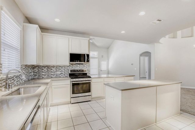 401 Pecan Bayou CT, Leander, TX 78641