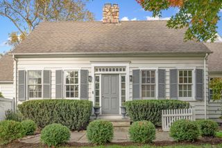 1 Flicker Lane, Norwalk, CT 06853