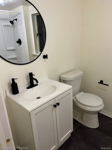 1910 Prospect Street, Lansing, MI 48912