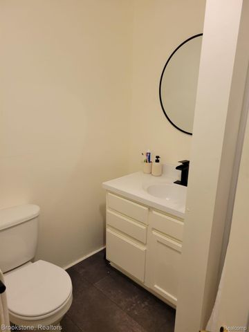 1910 Prospect Street, Lansing, MI 48912
