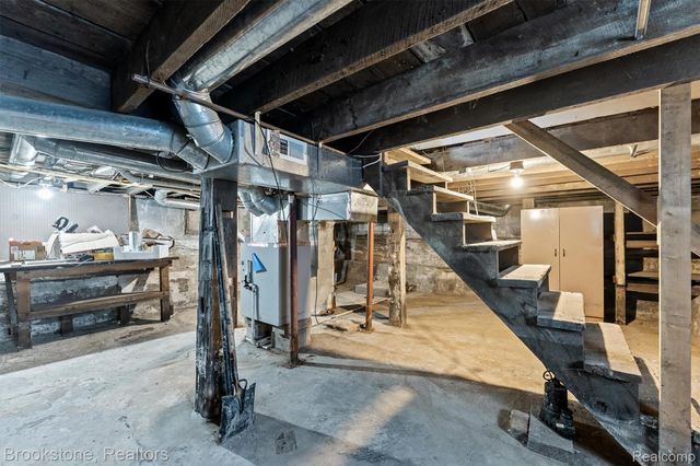1910 Prospect Street, Lansing, MI 48912