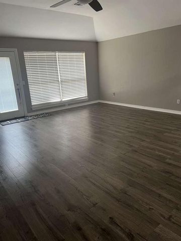 13232 Signature Circle, Oklahoma City, OK 73142