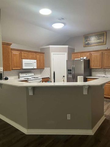 13232 Signature Circle, Oklahoma City, OK 73142